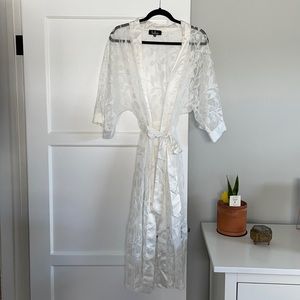Lulus White Lace swimsuit cover up/ Lounge Robe